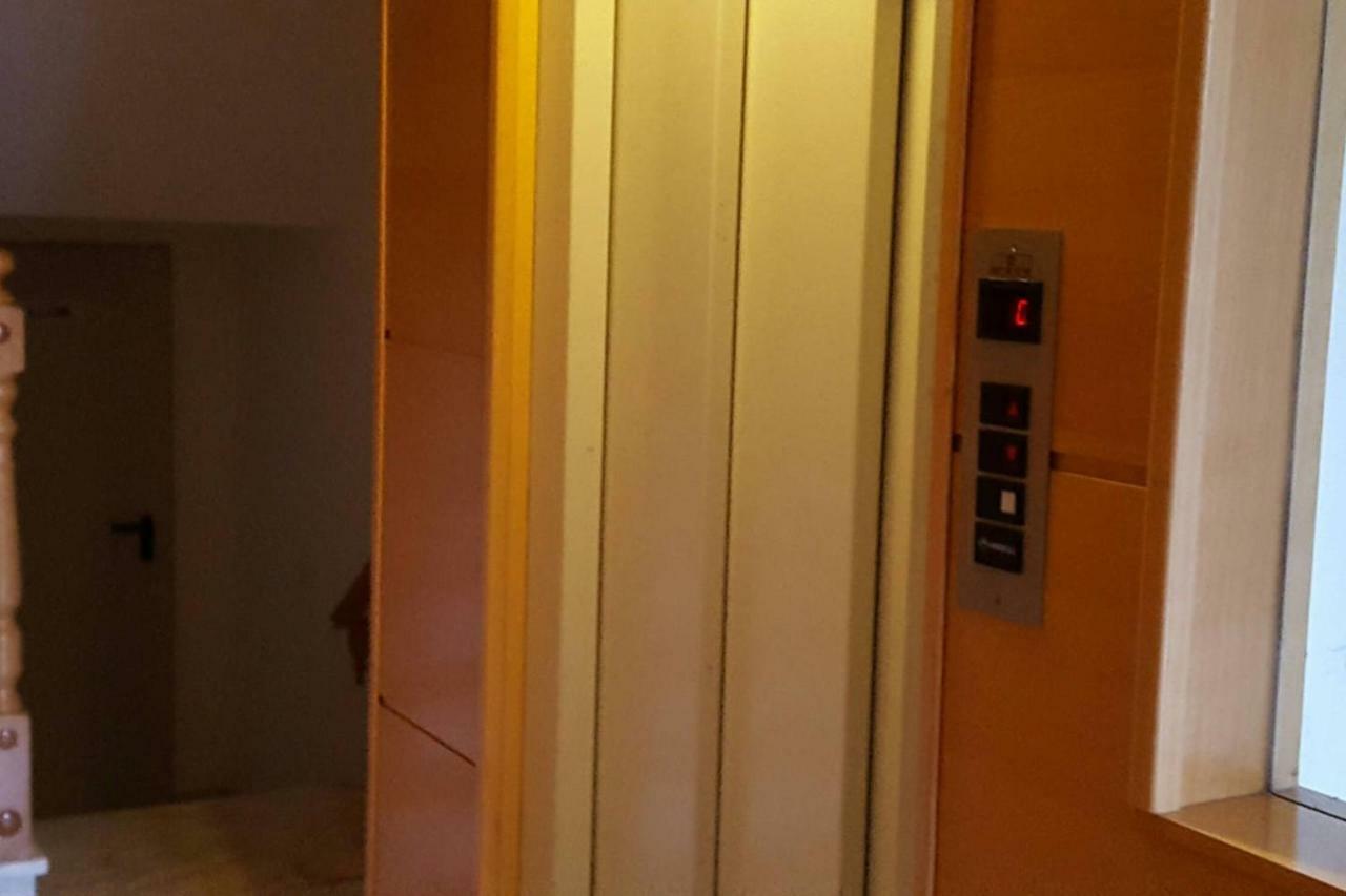 Luminoso Y Amplio Apartamento En Salou Con Piscina Apartment Luaran gambar