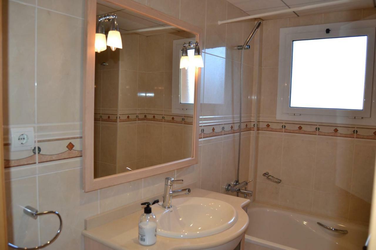 Luminoso Y Amplio Apartamento En Salou Con Piscina Apartment Luaran gambar
