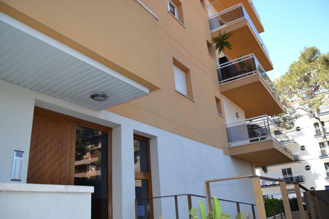 Luminoso Y Amplio Apartamento En Salou Con Piscina Apartment Luaran gambar