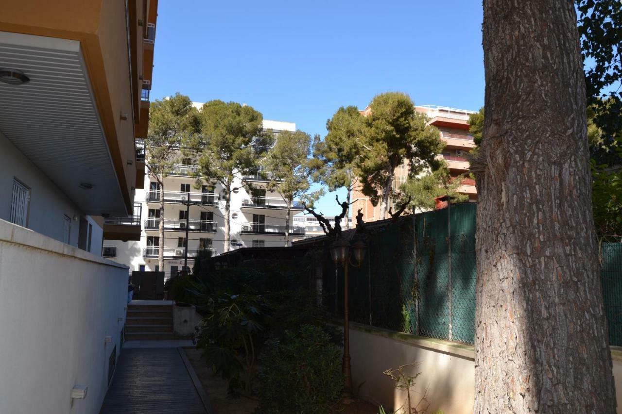 Luminoso Y Amplio Apartamento En Salou Con Piscina Apartment Luaran gambar
